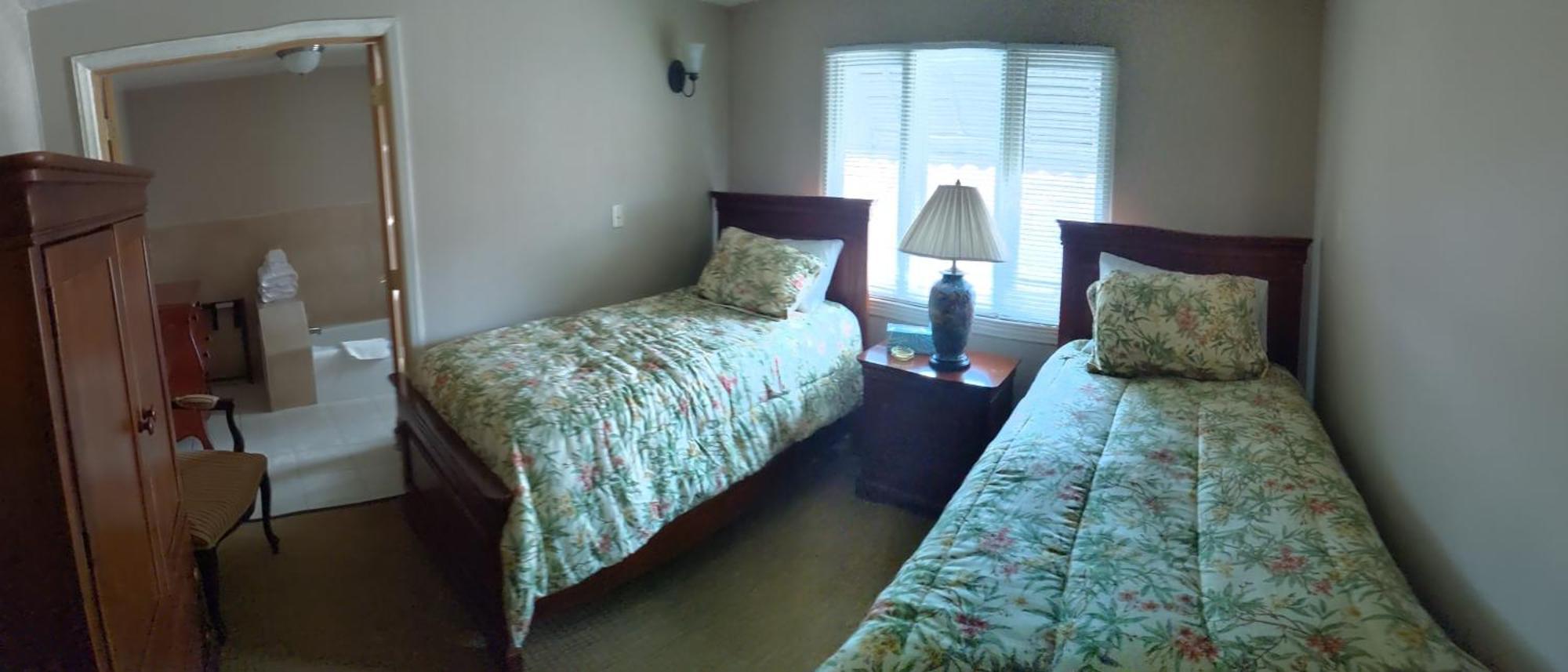 The Oaks B&B Hotel And Spiritual Center ジェームズタウン エクステリア 写真